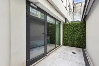 Buckingham Palace Residences by Aeria Apartments Hotels near Buckingham Palace