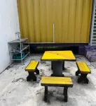 Yellow Cube at Lumut Cube Homestay Kontena