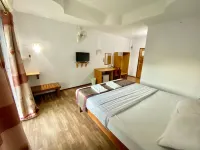 โรงแรมทอแสงพฤกษา