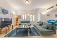 Abutig Marina flat ground floor - 2-Star