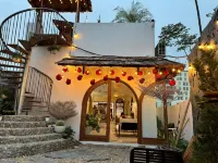 AKAMI CAFÉ AND HOMESTAY Hotels in 