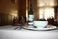 Hostal DP El Pilar Hotels in Tentudia