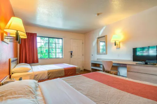 Motel 6 Pomona, CA - Los Angeles Hotels in Pomona