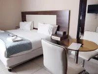 Eagle Nest Luxury Accommodation Hotels in Roodepoort