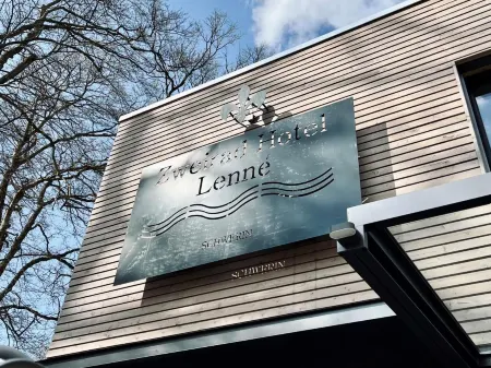 Zweirad Hotel Lenne Отели в г. Гольденштедт