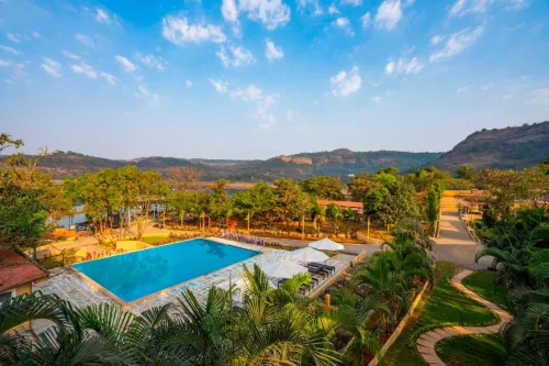 Zostel Plus Lonavala Các khách sạn ở Atvan