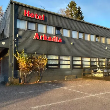 Arkadia Hotel & Hostel Отели рядом с достопримечательностью «Торговый центр Itis»