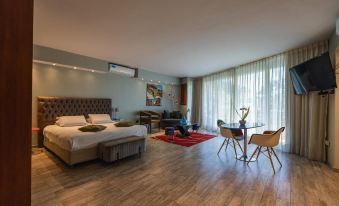 Shoshana Hotel Boutique