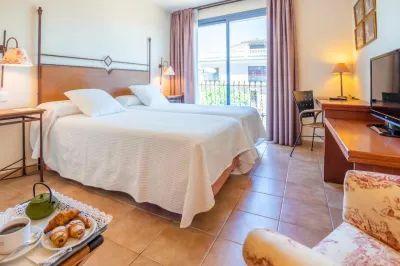 Sant Jordi Hotels near alannia resort