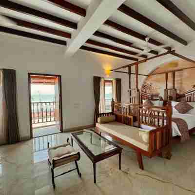 La Plage Seaview Suites Rooms