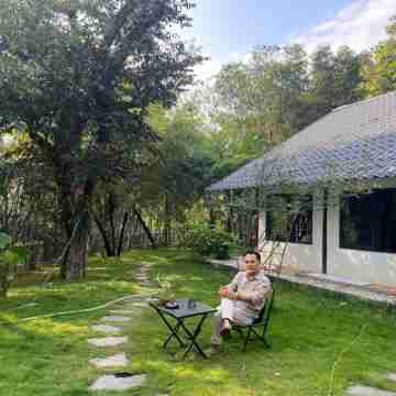 Lake House Hotel Exterior