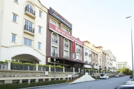 Beryll Inn Cyberjaya Отели в г. Сайберджая