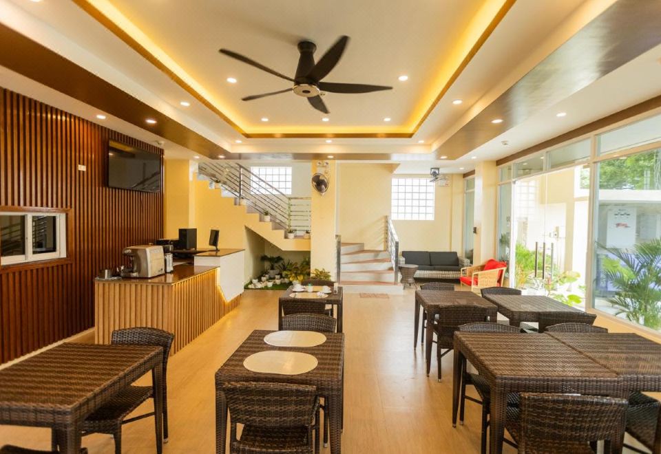 Anahaw Seaside Inn
