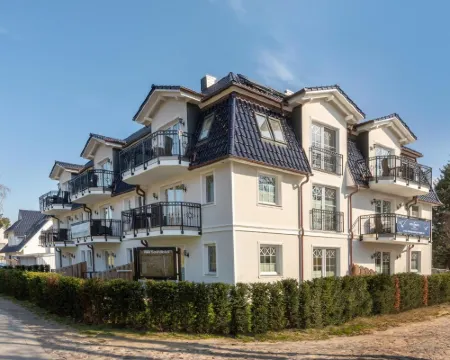 ヴィラ ストランドブリック ツィングシュトのホテル