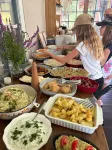 Alunis Retreat - breakfast