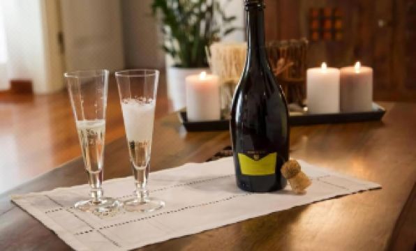 Apartment Deluxe Isola Di Mezzo - Housity