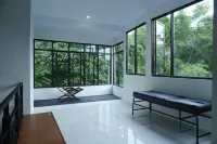Sayana Homestay Hotel dekat sorah