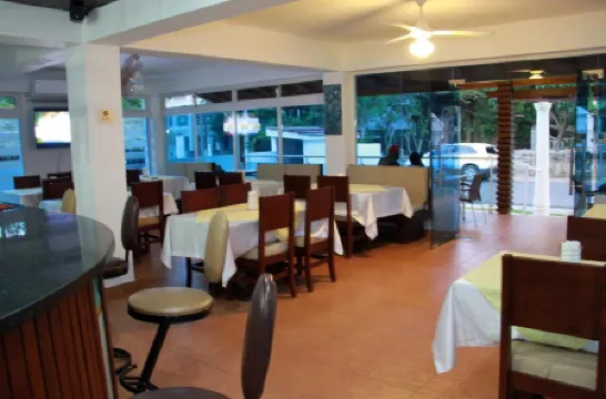 Anton Reef Отели рядом с достопримечательностью «Плайя Алисия»