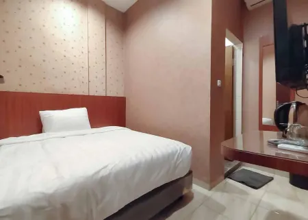 RedDoorz Plus @ Jalan Letda Sujono Medan 2 Отели в г. Bantan Timur