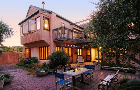 奧雷瓦海濱公寓