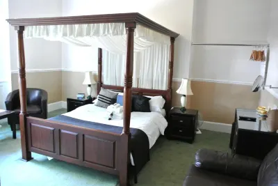 Kempfield House Hotels in Brighton and Hove