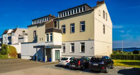 Hotel Kieler Förde Отели в г. Пассаде