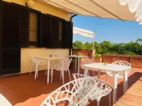 Villa Lavinia B&B فنادق في Guardistallo