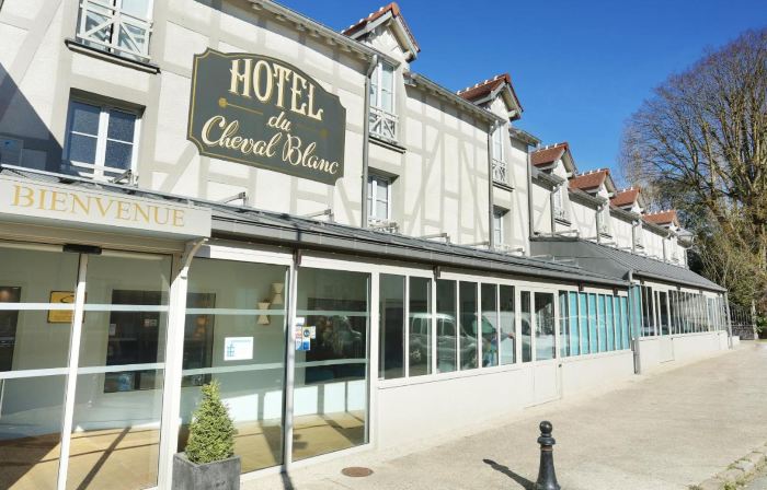 Hôtel du Cheval Blanc - Paris Marne la Vallée