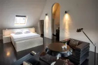 B&B Suites Feek