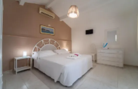 Villaggio Baia D'Ercole | Villaggio Vacanze 4 Stelle | Camere con vista | Ristorante panoramico | Esperienze in Calabria