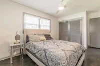 The Sweet Creek Luxurious Villas Hotels near Marshalls