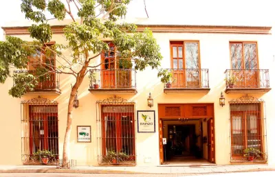 Hotel Dainzu Hotels near San Pablo Garden