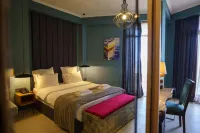 โรงแรมบูเลอวาร์ดไซด์ - สระว่ายน้ำบนดาดฟ้า