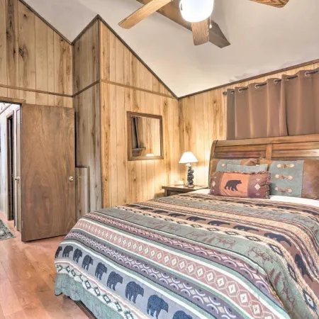 Cozy Bear Den Cabin | Game Room and Golf Cart