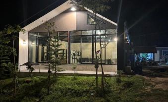 Inthanin Pool Villa