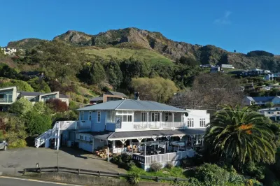 Ōtoromiro Hotel فنادق في Lincoln