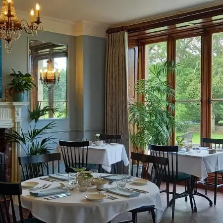 Parc-Le-Breos House Отели в г. Илстон