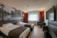 Bastion Hotel Amsterdam Amstel Hotels near Dapper Market