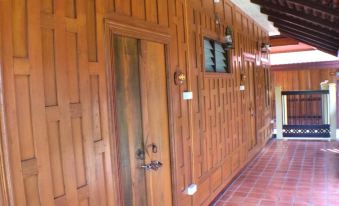 Luang Chumni Village