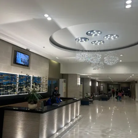 Sea Residences Moa-Eric Apartments