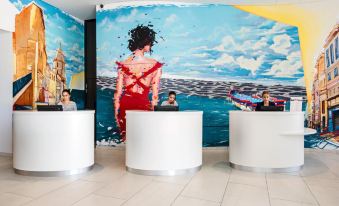 Golden Tulip Marseille Euromed