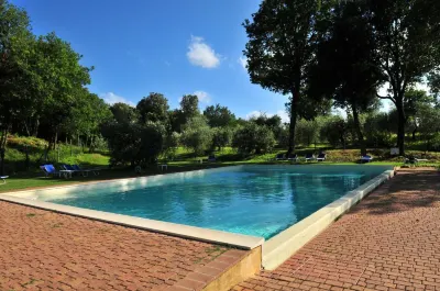 Antico Borgo Poggiarello Hôtels à : Monteriggioni