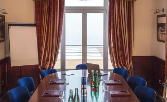 Hotel Savoy