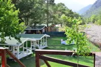 Lukkies Lodge Cirali