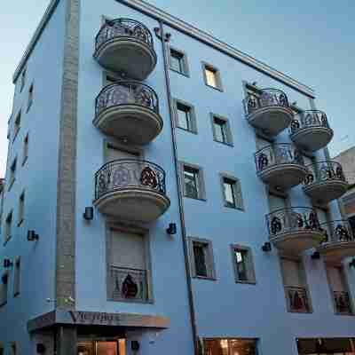 Victoria Hotel Hotel Exterior