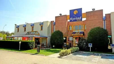 Kyriad Chantilly Các khách sạn gần Musee Conde
