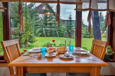 Casa Muntelui Отели в г. Ширня