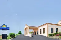 Super 8 by Wyndham Nashville Near Downtown / I-40 Отели в г. Нэшвилль