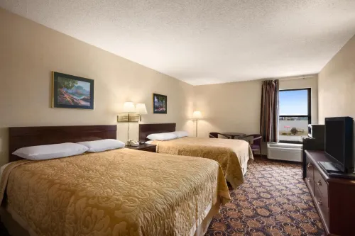 Super 8 by Wyndham Evansville North