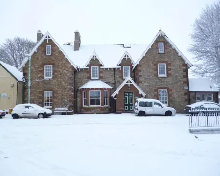 The Hopetoun Arms Hotel Hotels in Biggar